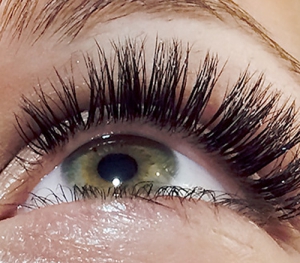 Natürliche Wimpernverlängerung